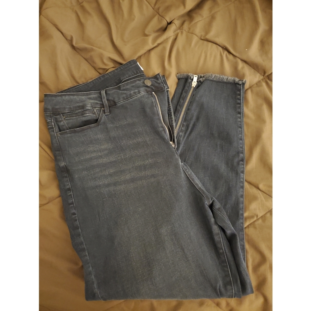 Rebel Wilson Jeans!!!